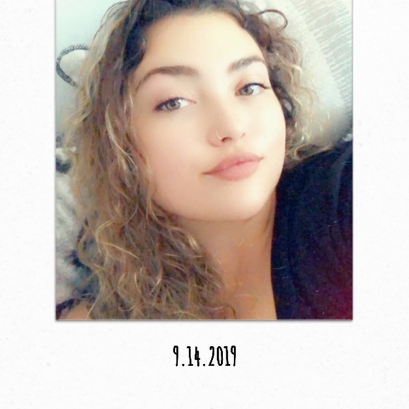 Meet your Posher, Jessica - Picture 3 of 5